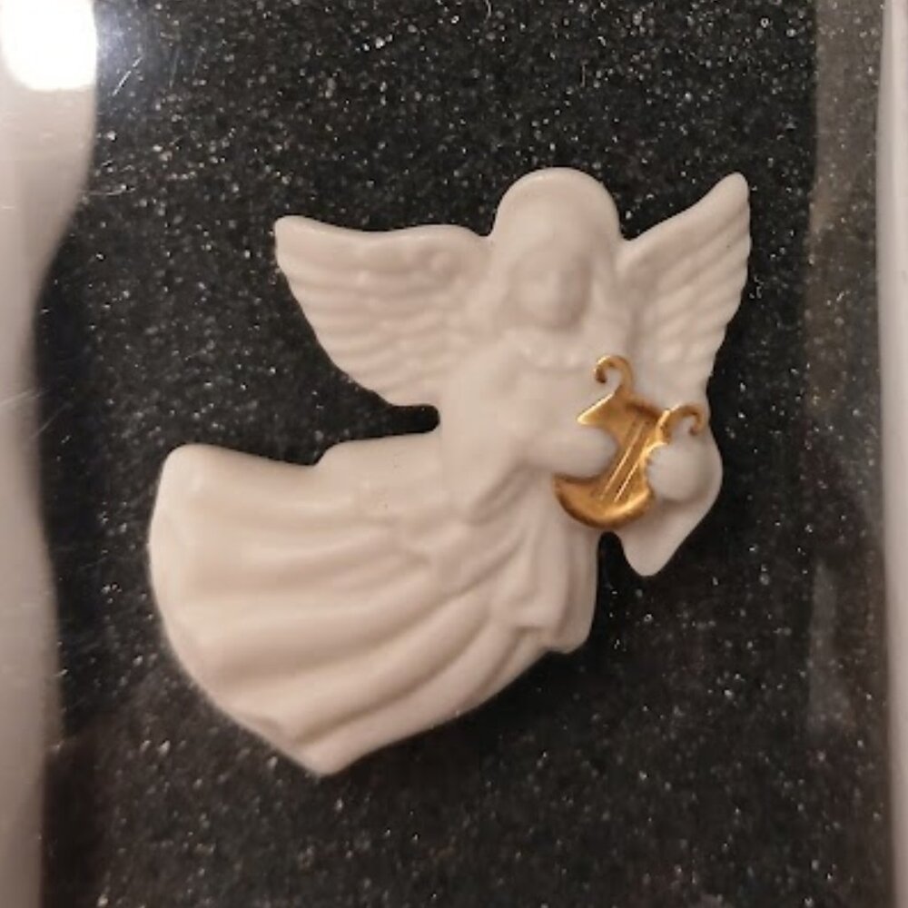 LENOX Angel with Harp Brooch Pin Ivory Gold Ceramic Holiday Gift Hand-crafted